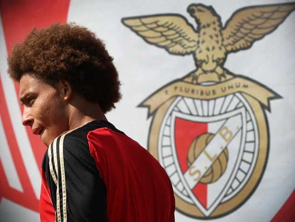 Zenit oficializa contratação de Witsel