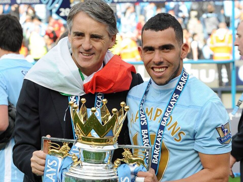 City e United lideram lista de favoritos