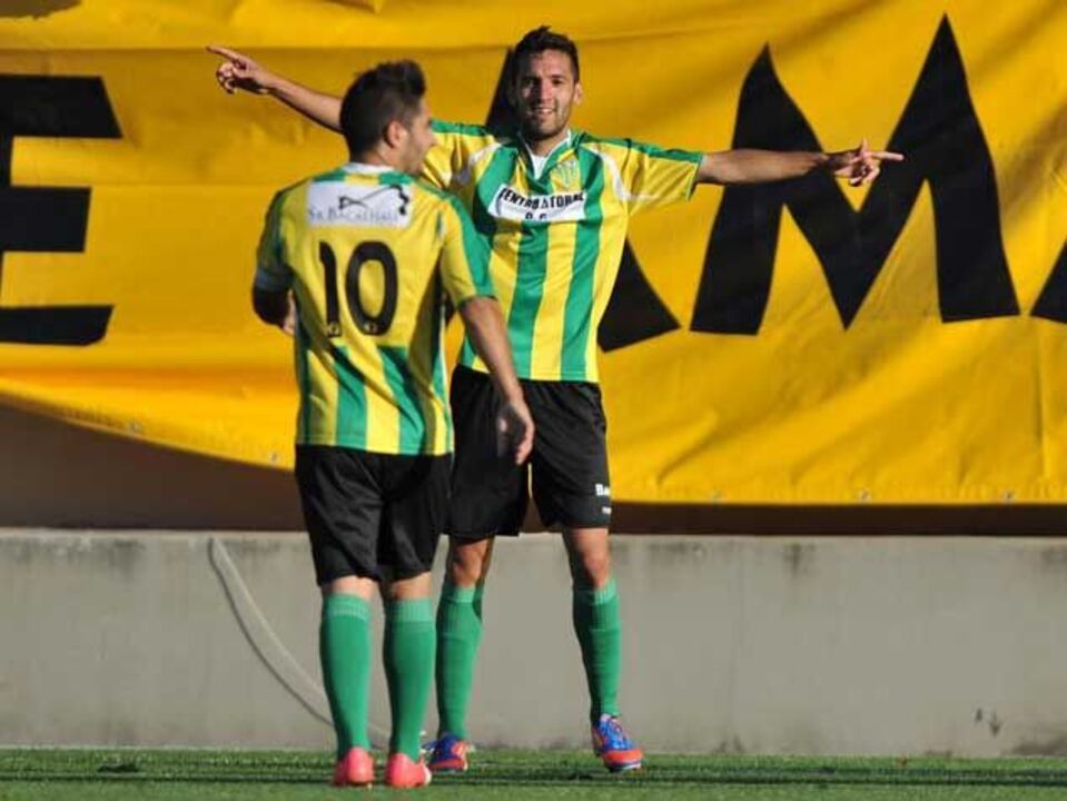 Tondela-Naval, 3-1: Anfitriões mais fortes na fase decisiva