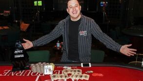 Sam Razavi vence APPT Melbourne