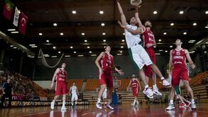 Portugal derrotado pela Turquia (69-79)