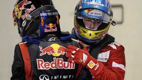 F1: Fernando Alonso lidera corrida pelo título