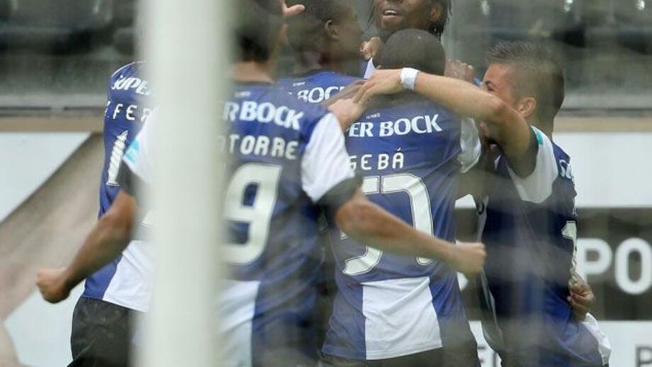 V. Guimarães B-FC Porto B, 0-1: Abdoulaye decide de cabeça