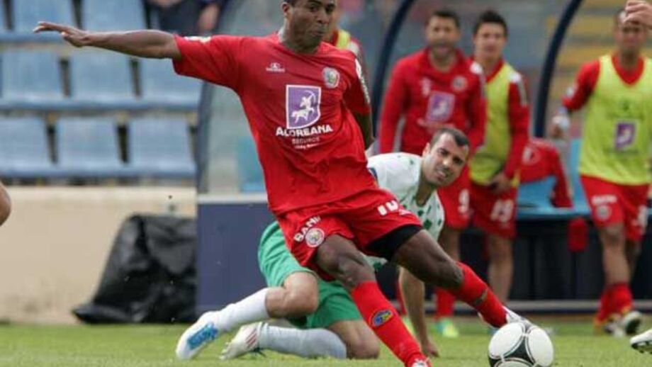 S. Clara-Oliveirense, 1-1: Golos só depois do intervalo