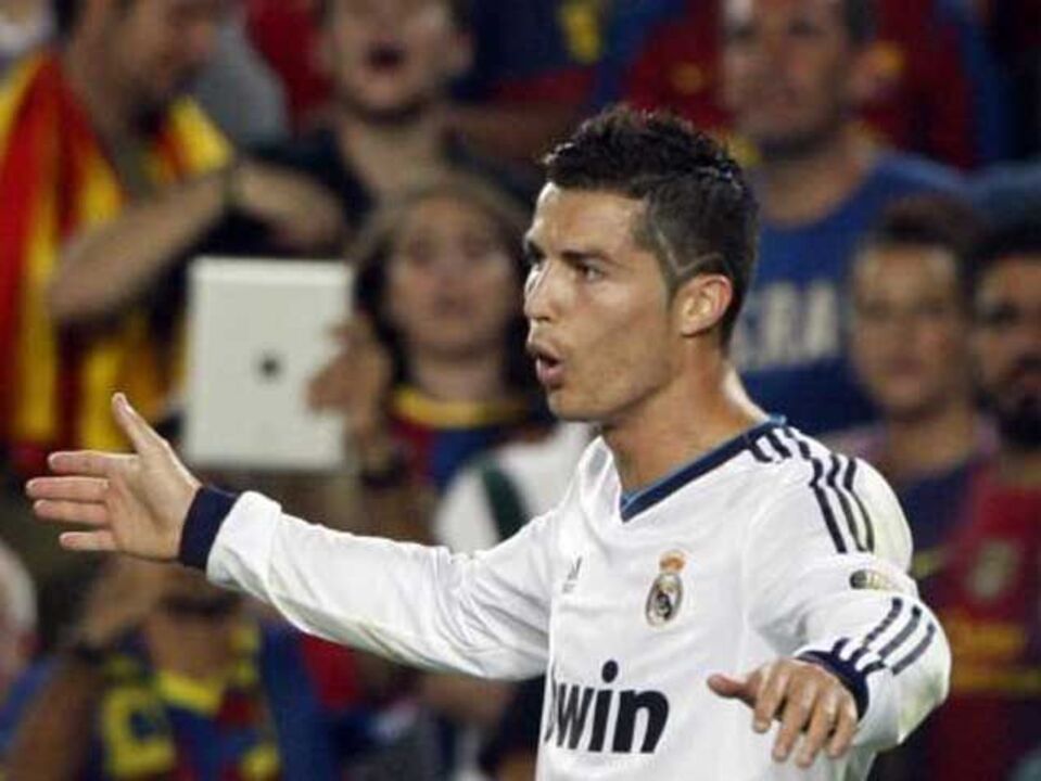 Corte de cabelo de Ronaldo representa a paz do guerreiro