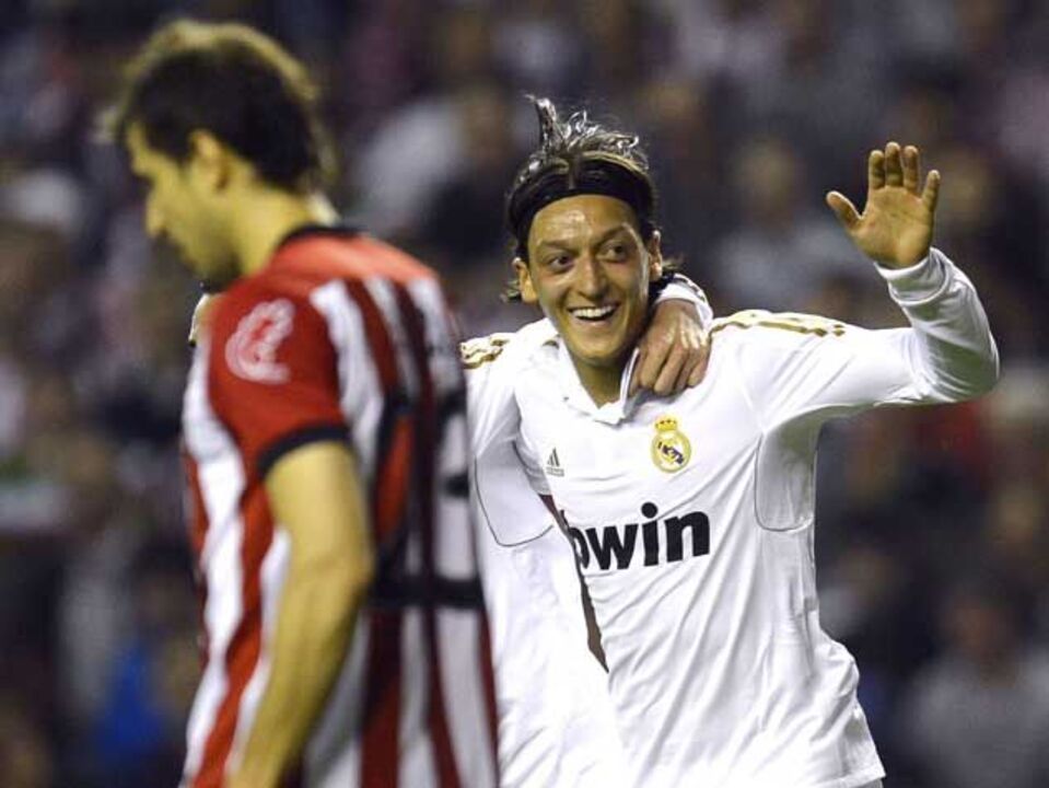 Özil: «Ao Ramos fica melhor a camisola 4 que a 10»