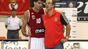 Técnico Carlos Lisboa na mira dos espanhóis