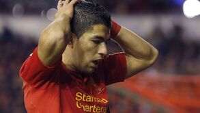 Tony Pulis: «Suarez deve ser punido»