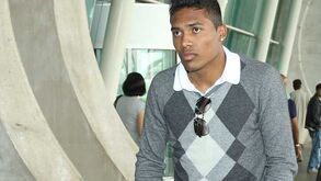 Alex Sandro dispensado da seleção brasileira