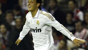 Özil: «Mourinho dá confiança mas quer o máximo»