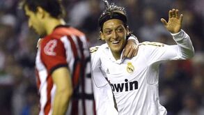 Özil: «Ao Ramos fica melhor a camisola 4 do que a 10»