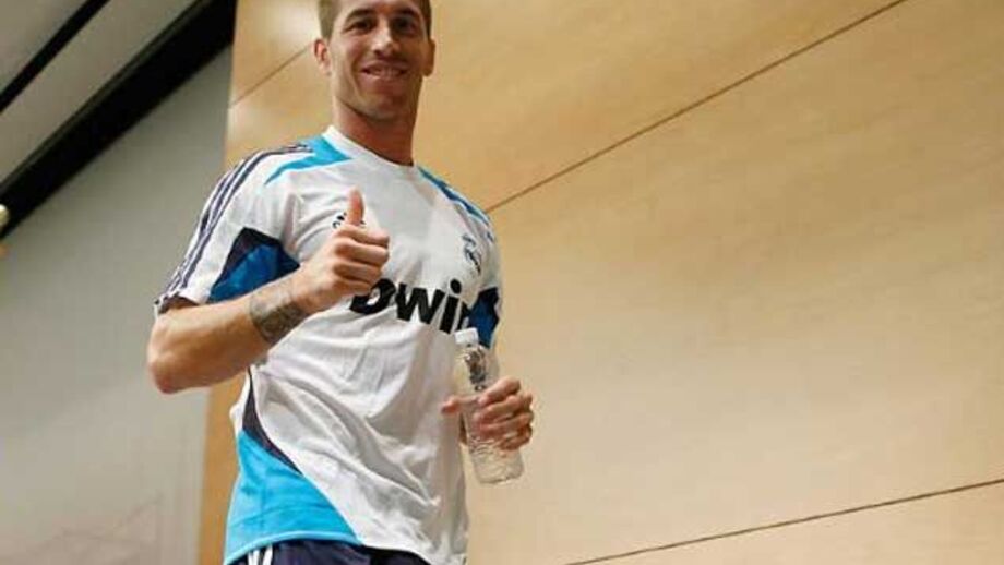 Ramos explica caso da camisola de Özil aos companheiros