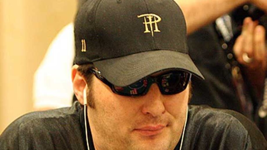 WSOPE: Phil Hellmuth lidera mesa final