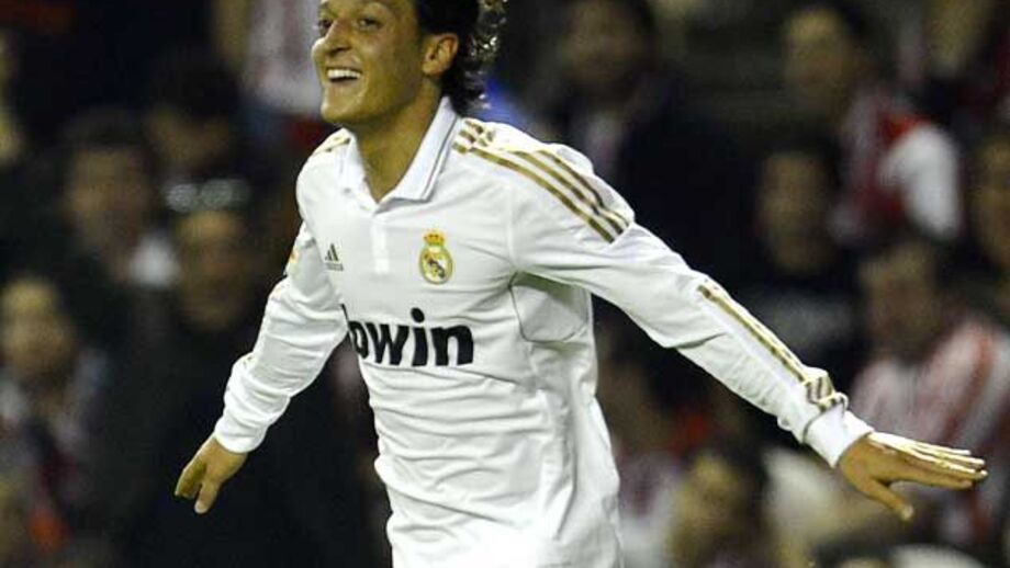 Özil: «Mourinho dá confiança mas quer o máximo»