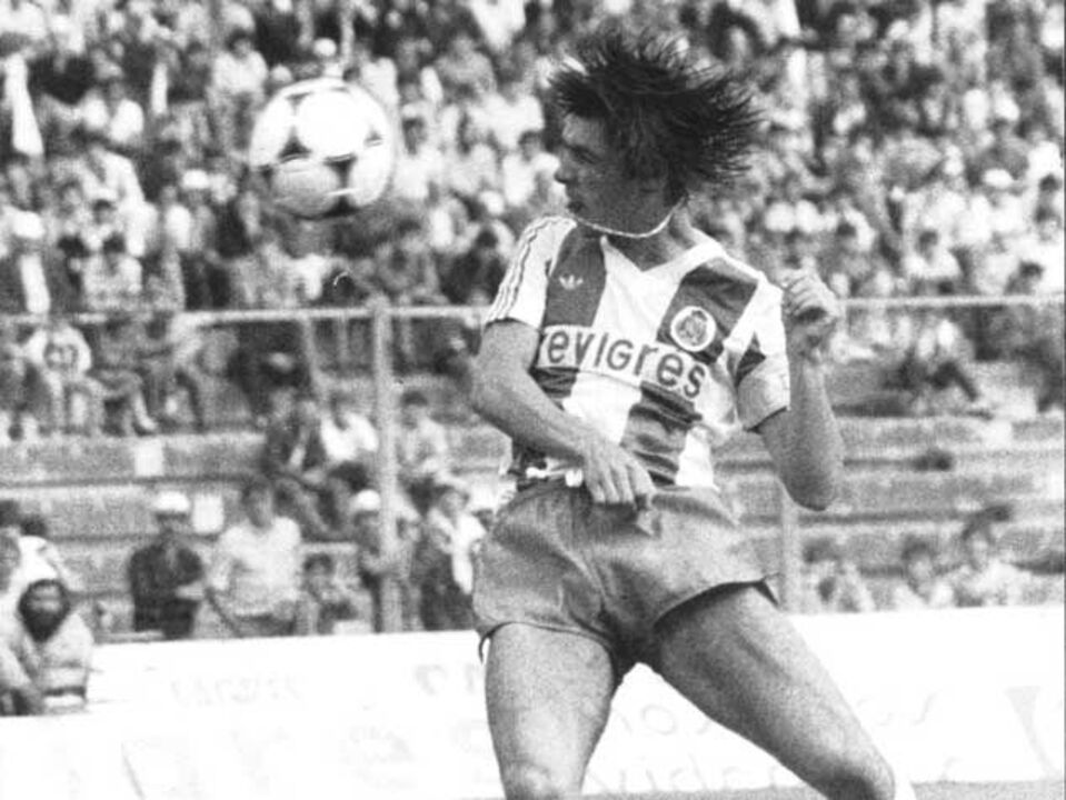 Fernando Gomes impressiona numa época de sonho