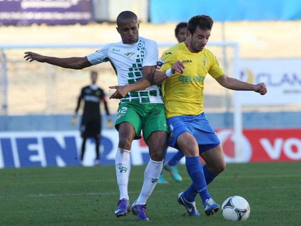 Estoril-Moreirense, 2-0: Insaciáveis canários não param de marcar