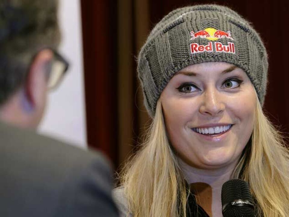 Esqui Alpino: Lindsey Vonn com "fortes dores intestinais"