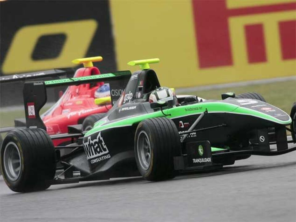 GP Macau: Alex Lynn destrona Félix da Costa e sai na frente