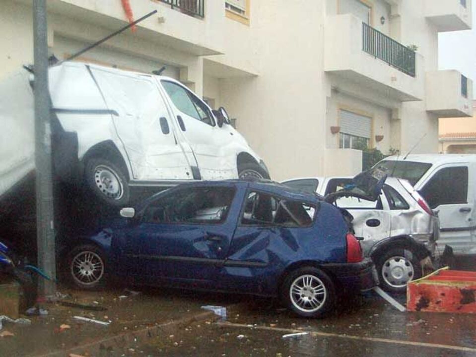 Tornado provoca destruição em Lagoa e Silves