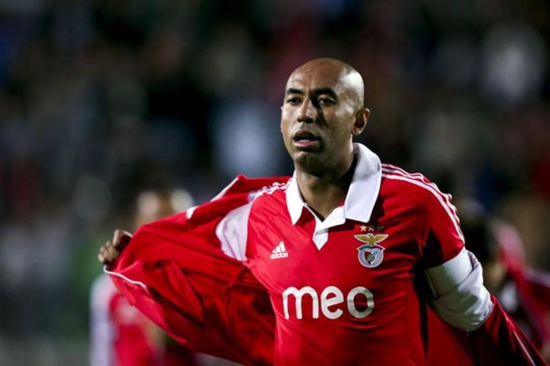 Águias somam quinto jogo seguido sem sofrer golos