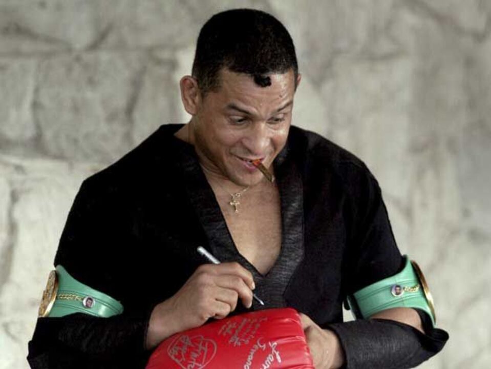 Boxe: Antigo campeão do Mundo entre a vida e a morte