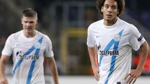 Mãe de Witsel só lhe queria dar um beijo
