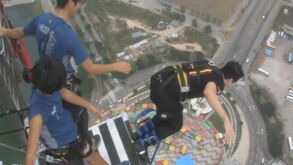 Elky atira-se de cabeça em Macau