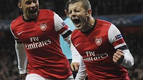 Arsenal renova patrocínio milionário com Emirates Airlines