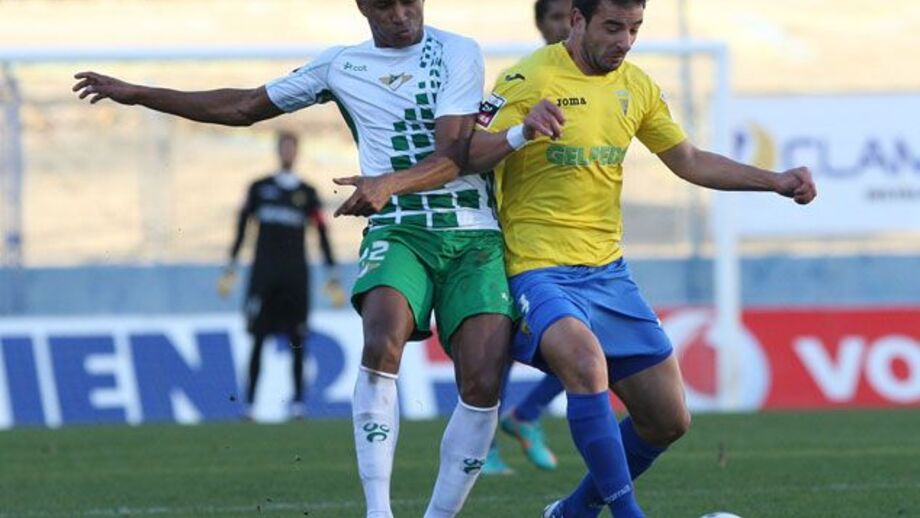 Estoril-Moreirense, 2-0: Insaciáveis canários não param de marcar