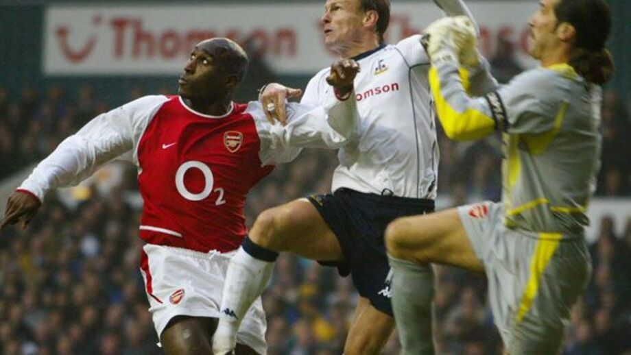 Sol Campbell no centro da polémica