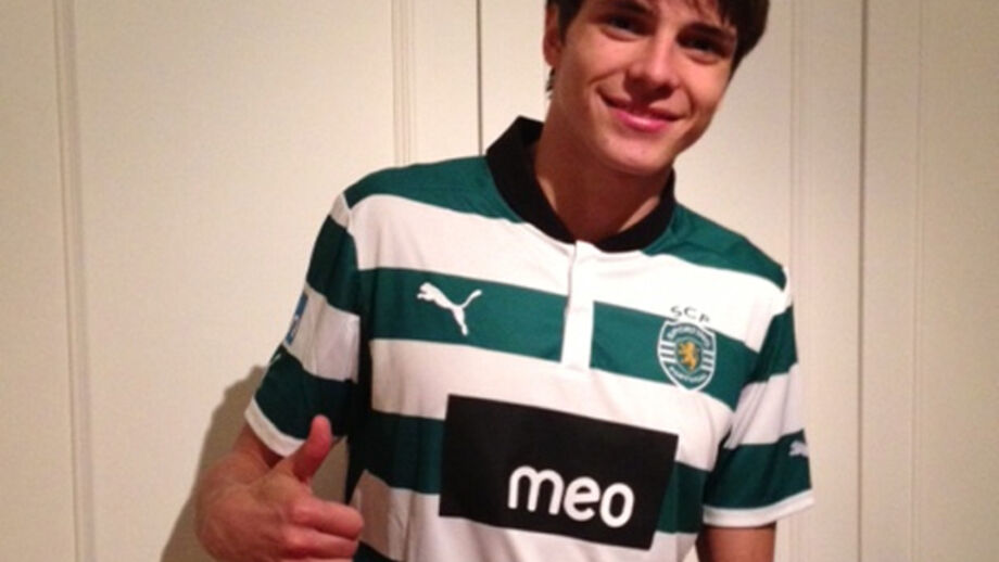 Júnior Palhinha assina contrato com o Sporting