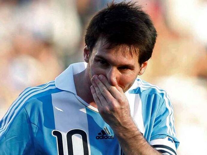 Messi e Falcão na corrida ao prémio Puskas