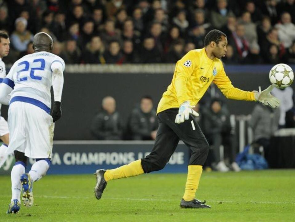 Nódoa manchou o melhor Helton