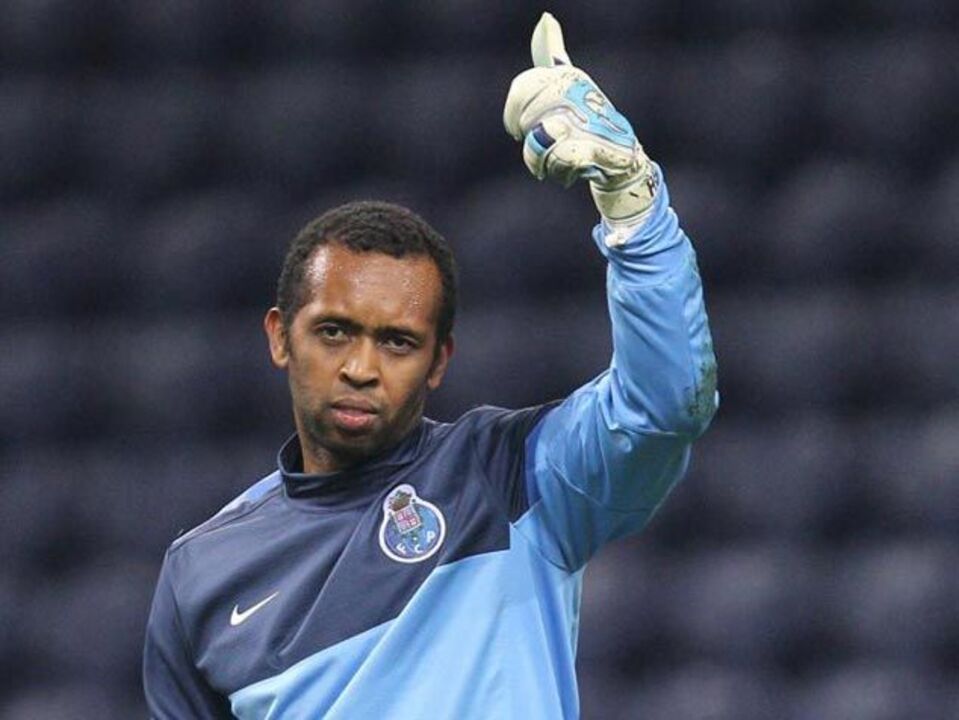 Helton perdoado pelos adeptos