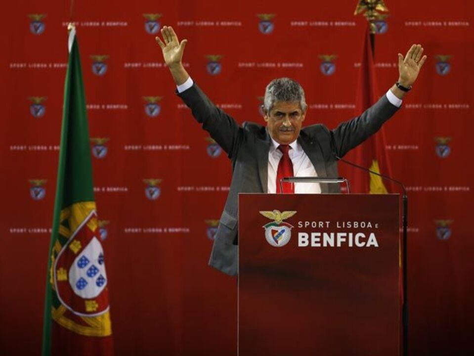 A longa cadeira do poder