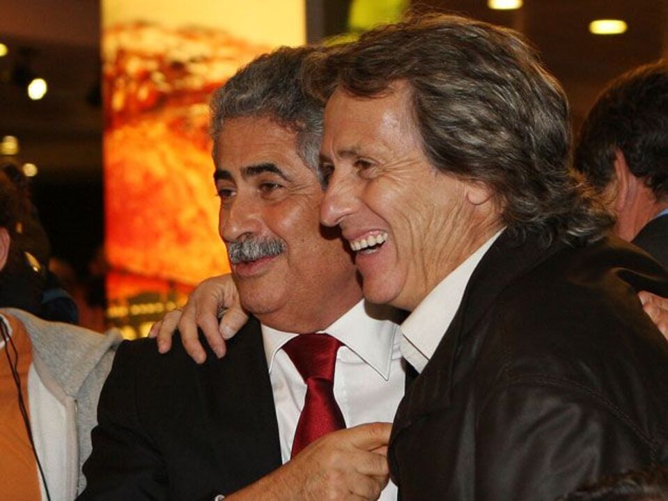 Apenas 2 campeonatos em 8 títulos conquistados