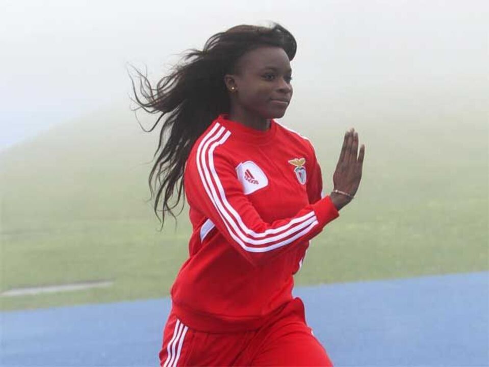 Rivinilda Mentai reforça atletismo do Benfica
