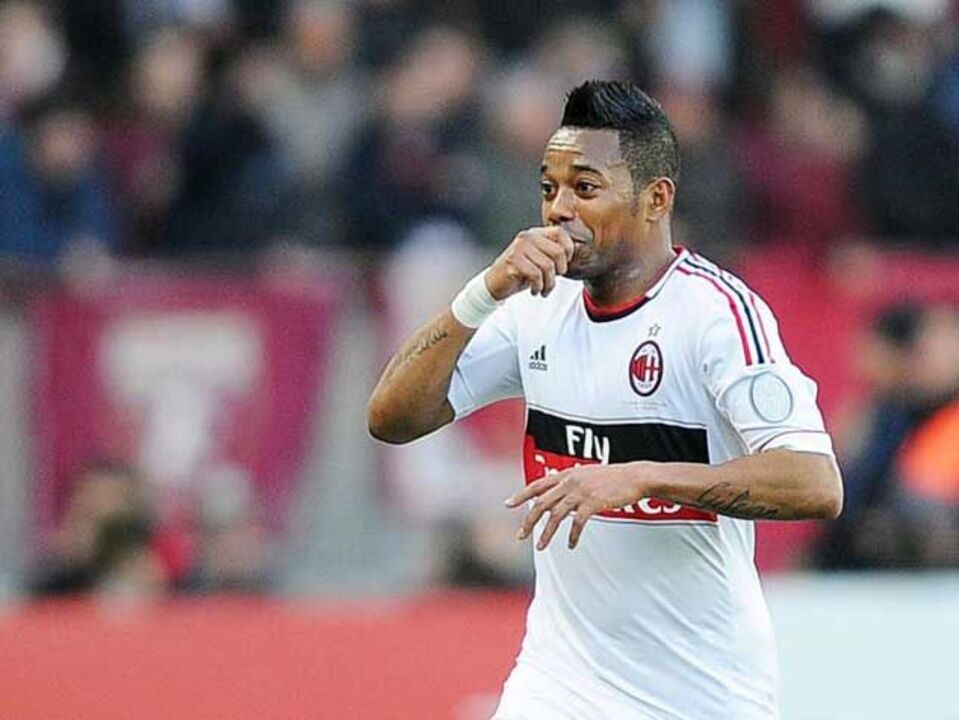 Santos faz proposta ao Milan por Robinho