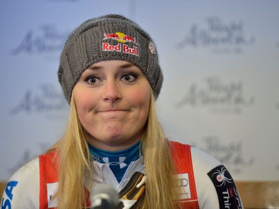 Esqui Alpino: Lindsey Vonn abandona descida de Val d’Isère