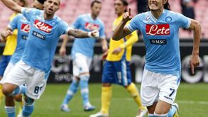 Nápoles goleia Pescara e consolida 2.º posto