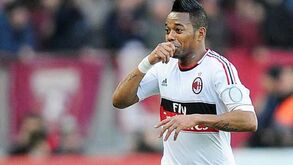 Santos faz proposta ao Milan por Robinho