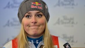 Esqui Alpino: Lindsey Vonn abandona descida de Val d’Isère