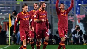 Roma goleia AC Milan por 4-2