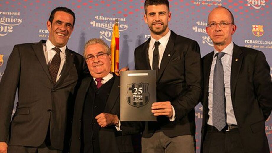 Piqué cumpre 25 anos de sócio do Barcelona