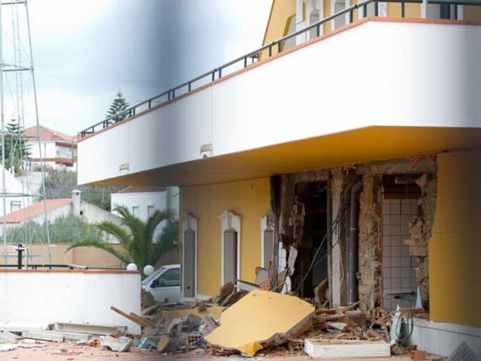 Dois feridos graves numa explosão em Tomar