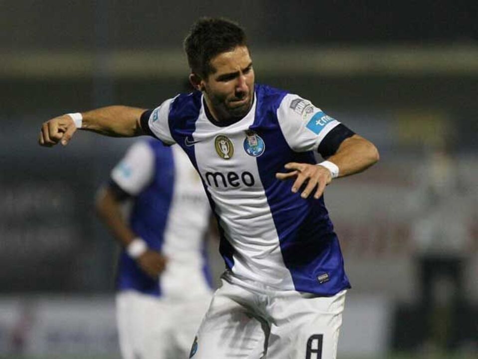 João Moutinho é o médio de 2012