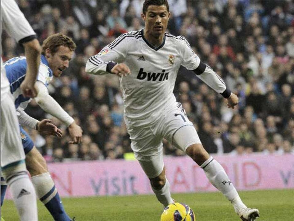 Ronaldo capitão pela 1.ª vez em jogos oficiais