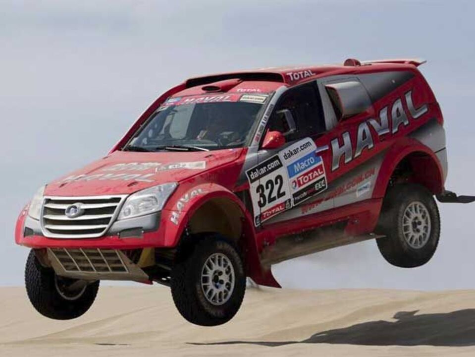 Dakar'2013: Carlos Sousa sobe a 9.º
