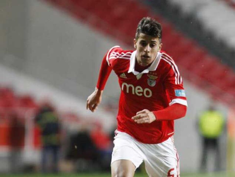 João Cancelo: «Estou morto por dentro, mas vou ser forte»