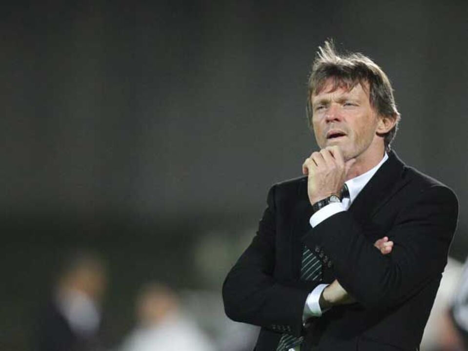 Vercauteren revela que ainda não rescindiu